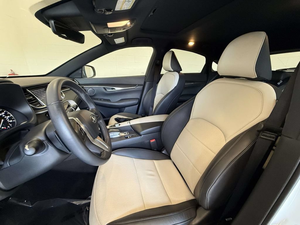 Used 2025 INFINITI QX55 Luxe w/ Cargo Package AWD/4WD image 2