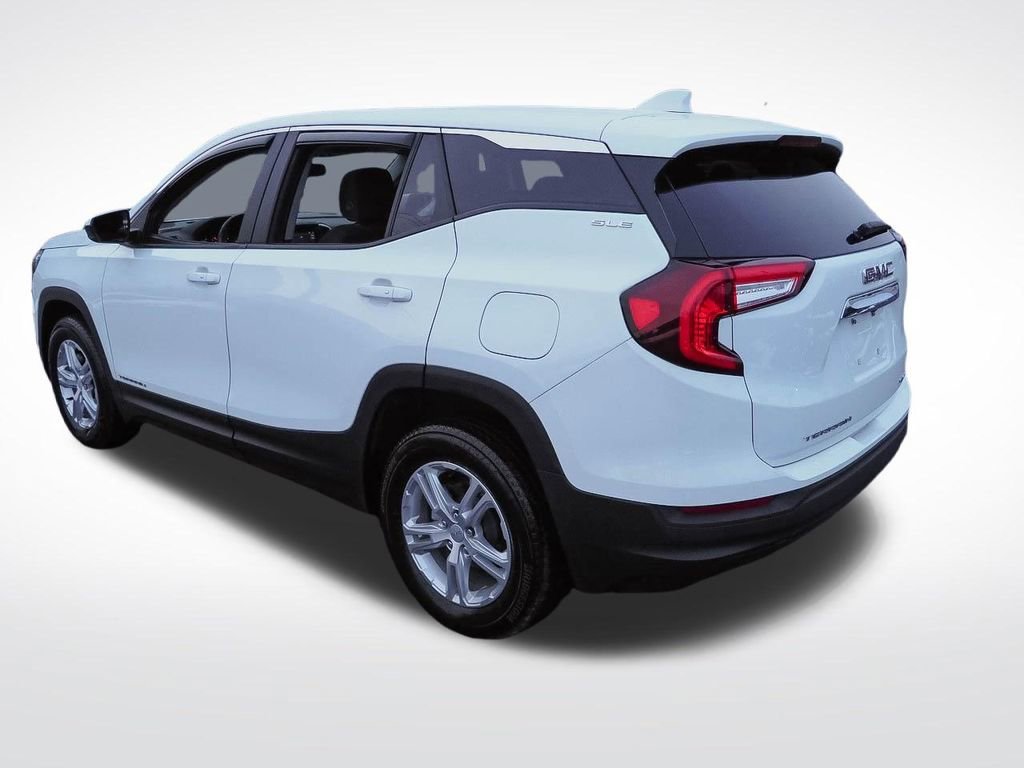 Used 2023 GMC Terrain SLE image 5