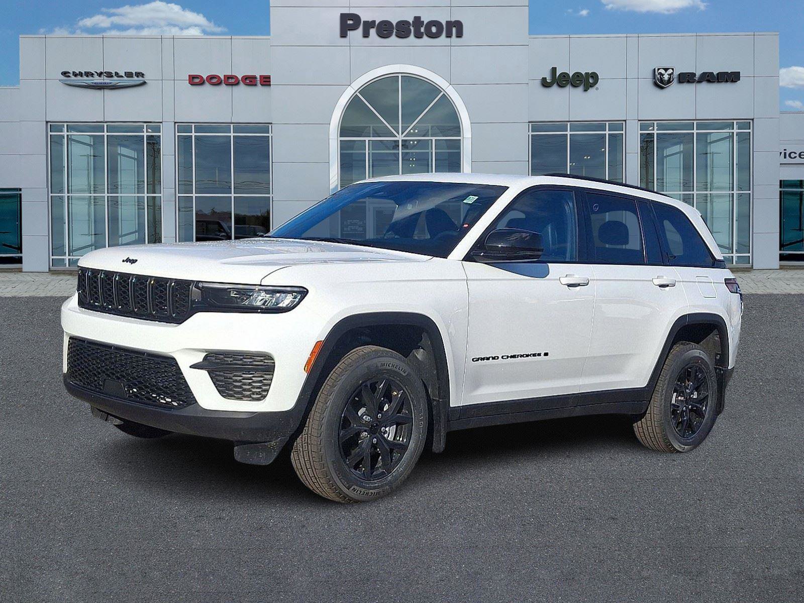 New 2025 Jeep Grand Cherokee Altitude