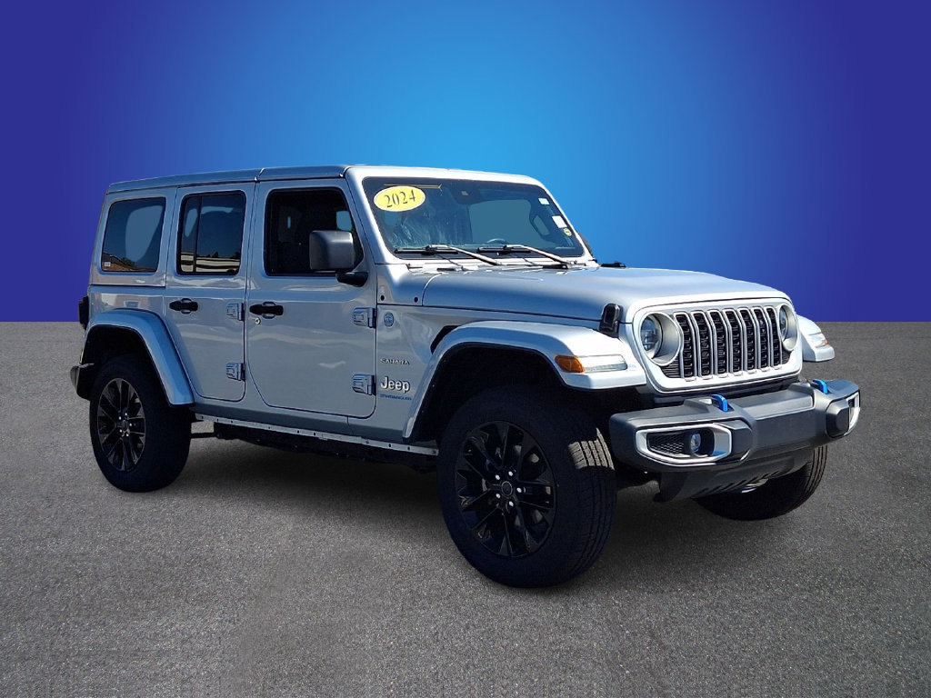 Used 2024 Jeep Wrangler Unlimited Sahara AWD/4WD image 3