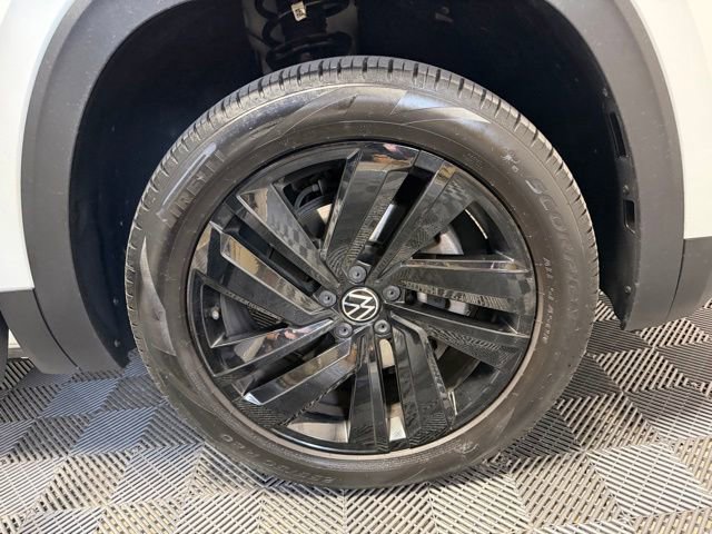 Used 2022 Volkswagen Atlas Cross Sport SE AWD/4WD image 43
