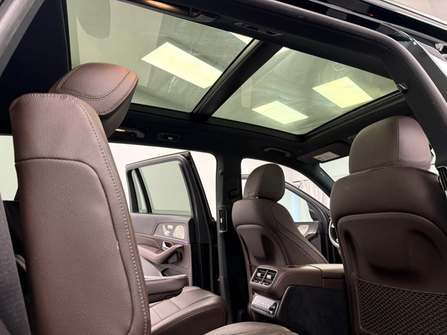 Used 2022 Mercedes-Benz GLS 450 4MATIC w/ AMG Line Exterior image 45