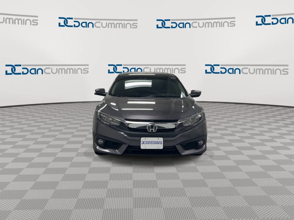 Used 2018 Honda Civic Touring image 3