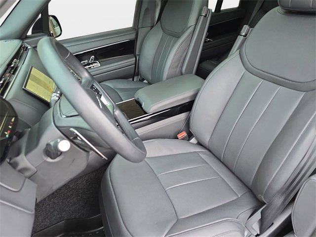 Used 2025 Land Rover Range Rover SE image 15