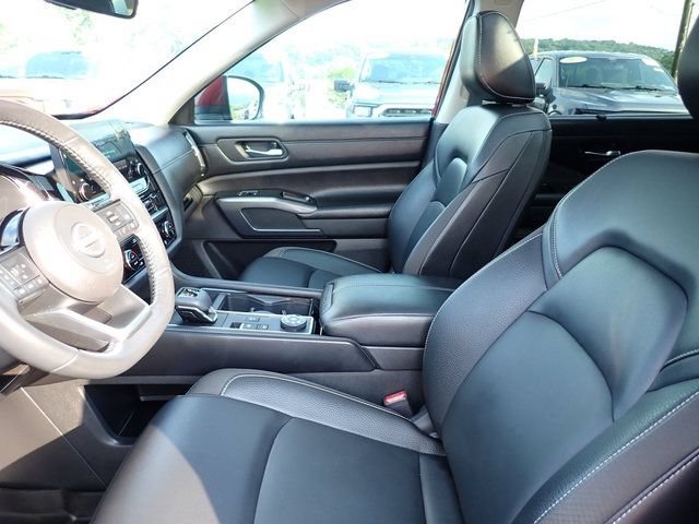 Used 2023 Nissan Pathfinder SL w/ SL Premium Package AWD/4WD image 17