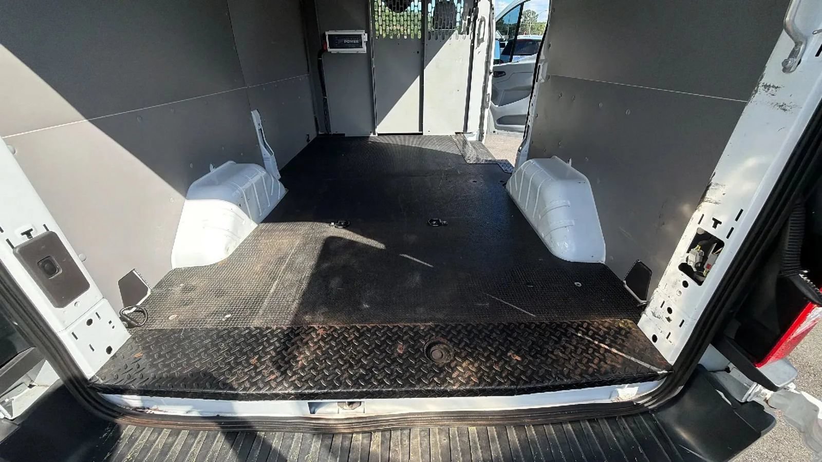 Used 2019 Ford Transit 250 130 Low Roof RWD image 12