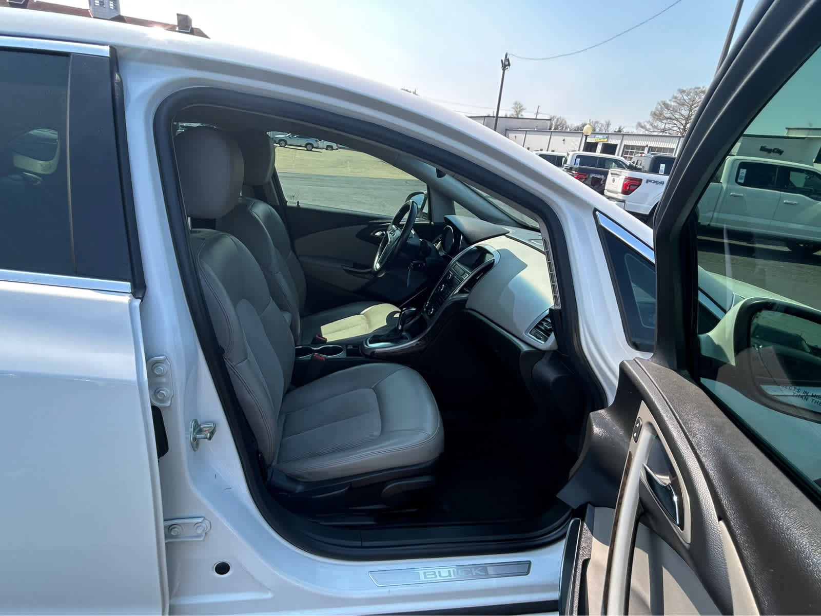 Used 2017 Buick Verano Sport Touring image 12