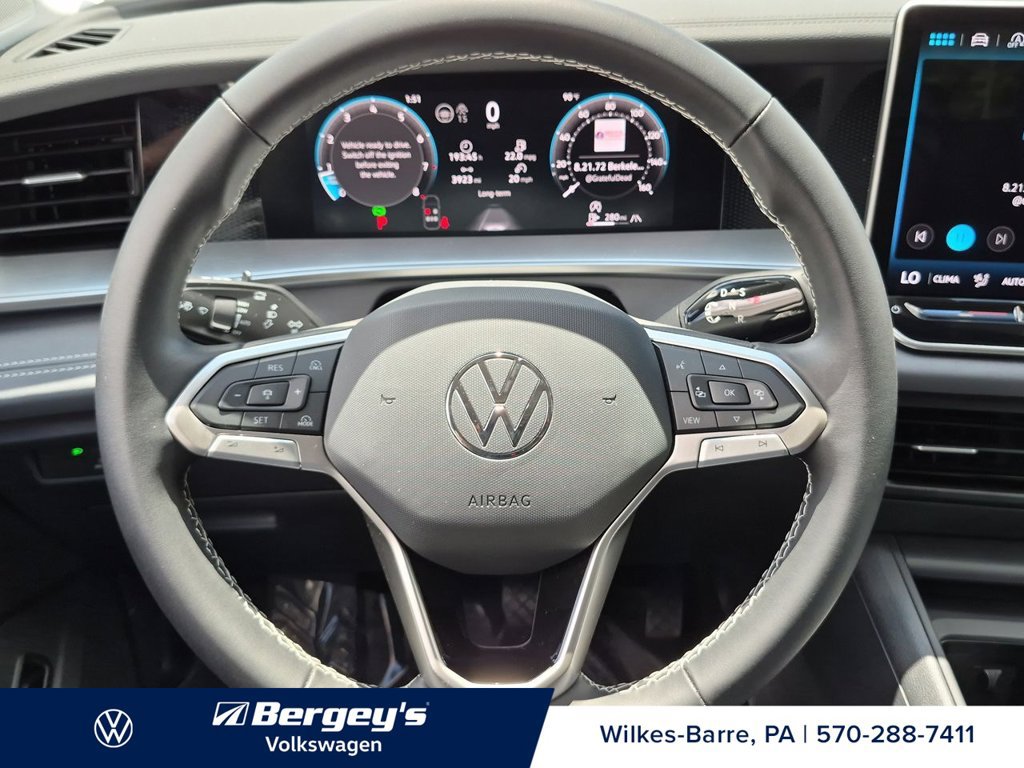 Certified 2026 Volkswagen Tiguan SE AWD/4WD image 16