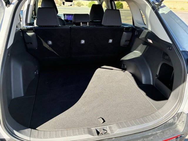 Used 2024 Toyota RAV4 XLE FWD image 20