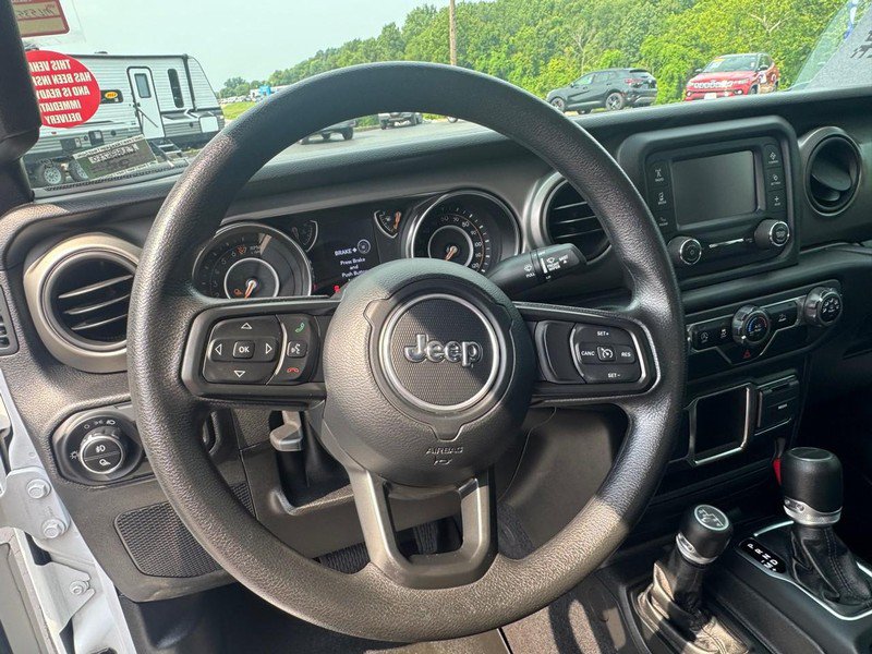 Used 2021 Jeep Gladiator Sport AWD/4WD image 13
