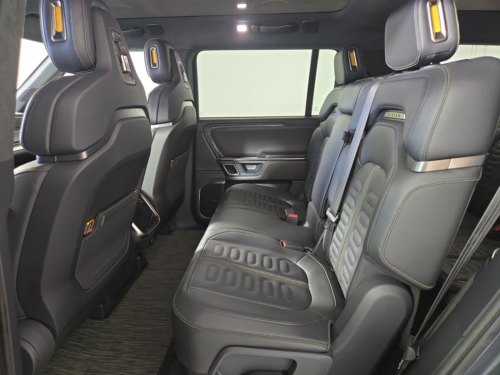 Used 2022 Rivian R1S Launch Edition Quad AWD/4WD image 21