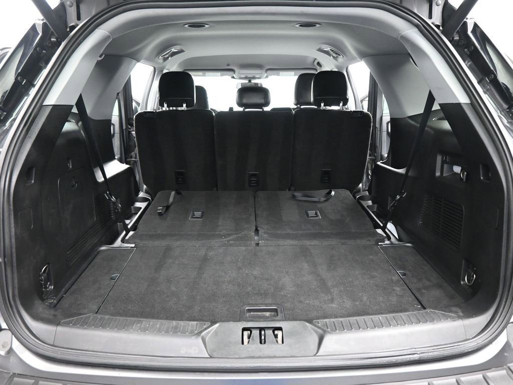 Certified 2020 Ford Explorer XLT w/ Equipment Group 202A image 24