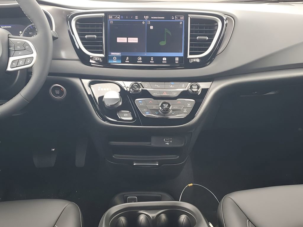 New 2026 Chrysler Voyager LX image 10