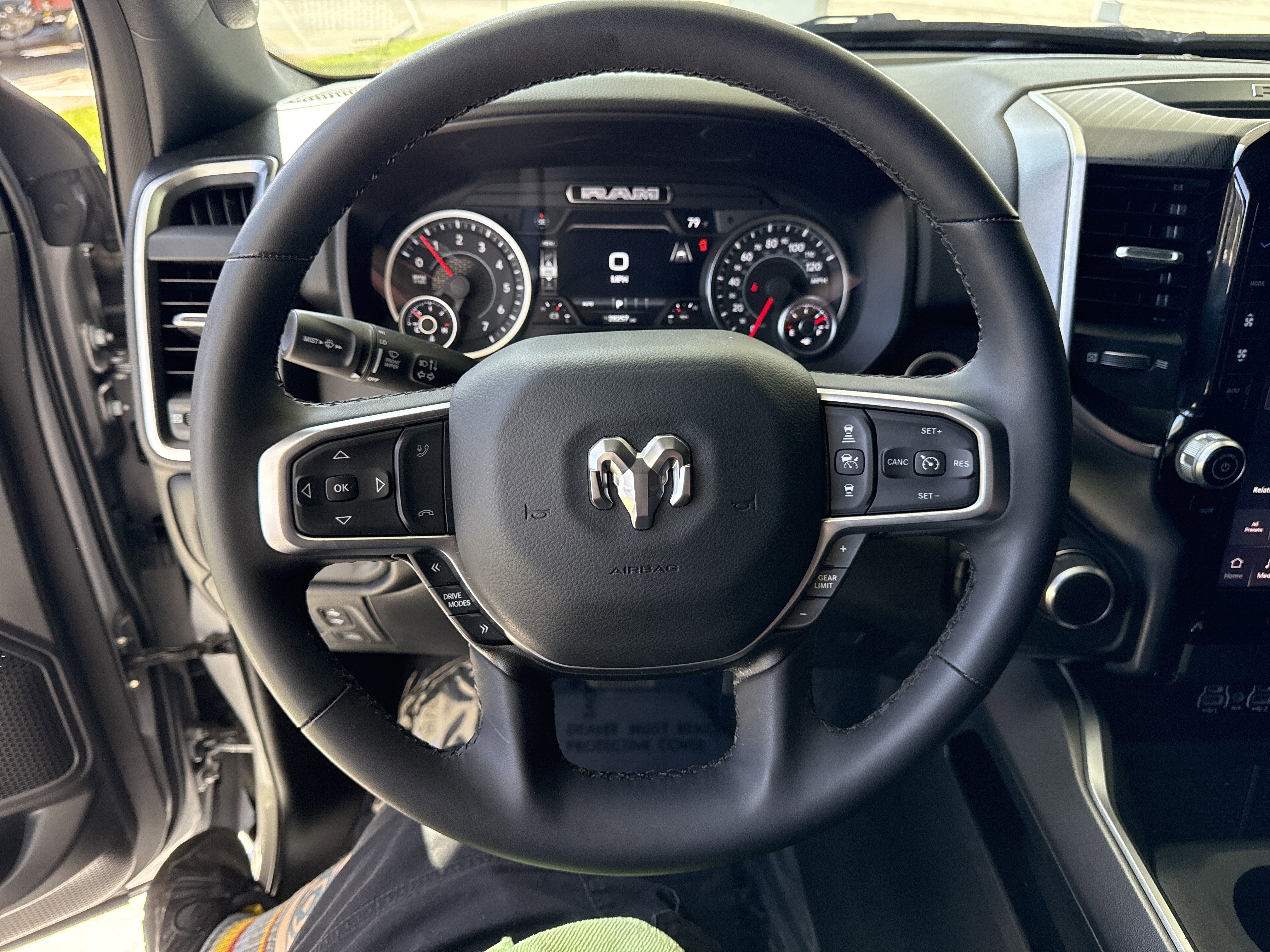Used 2025 RAM 1500 Big Horn AWD/4WD image 17