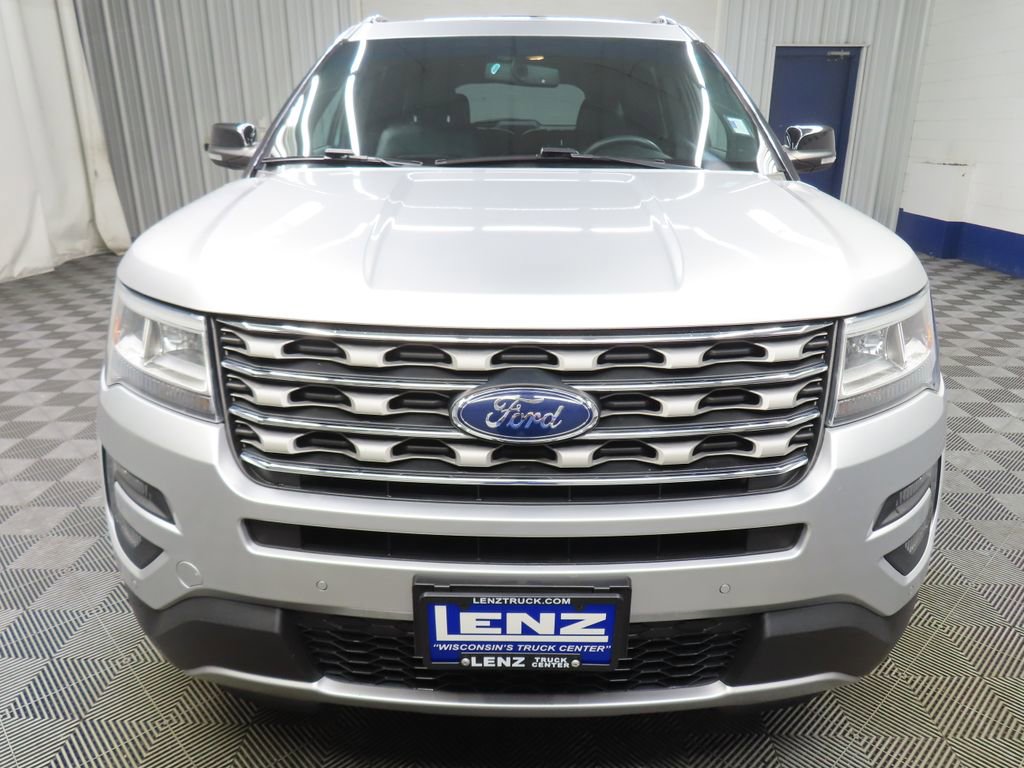 Used 2016 Ford Explorer XLT w/ Equipment Group 202A AWD/4WD image 44