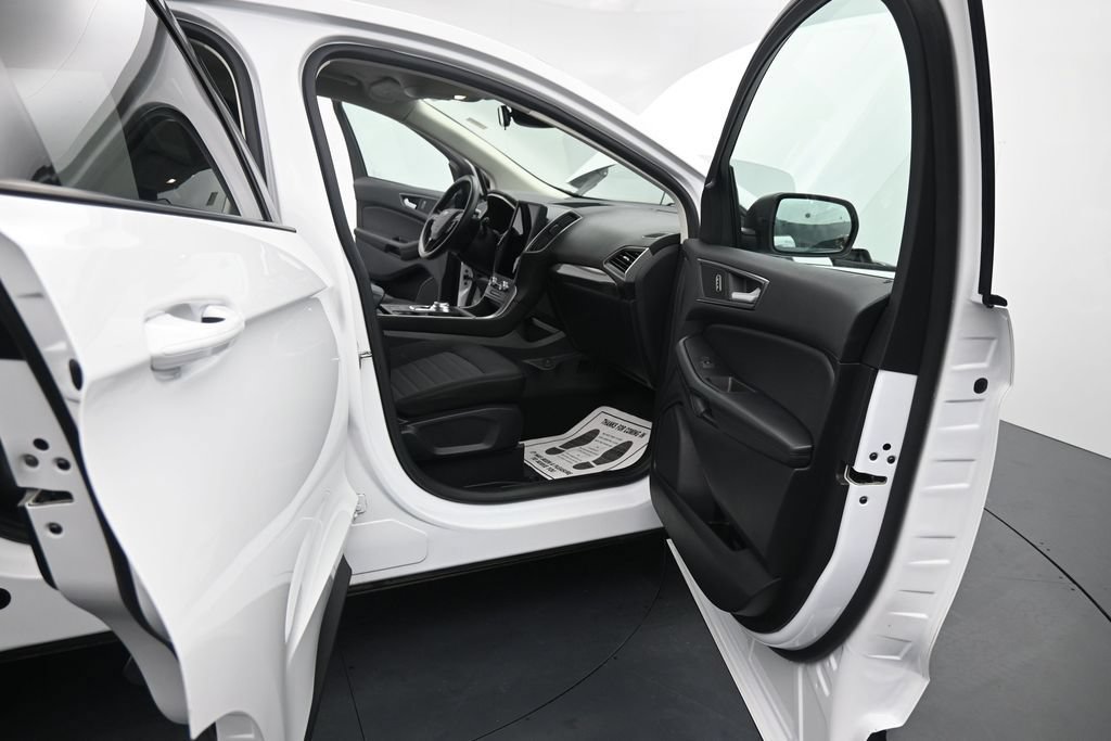Used 2021 Ford Edge SE AWD/4WD image 11
