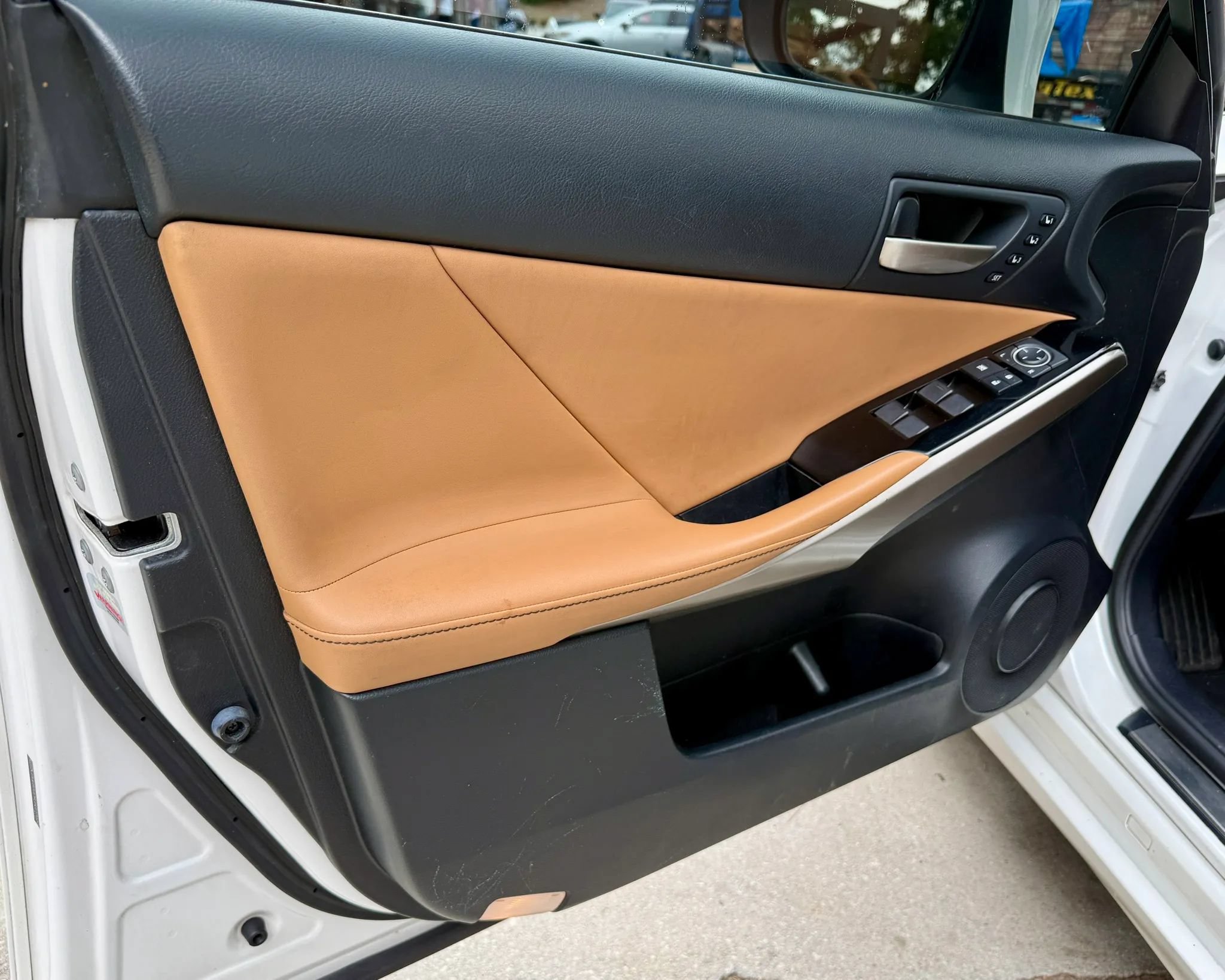 Used 2018 Lexus IS 300 AWD w/ Comfort Package image 9