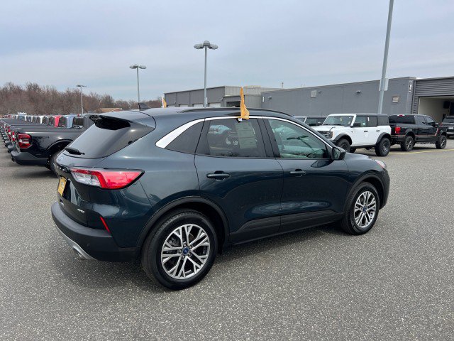 Certified 2022 Ford Escape SEL w/ Technology Package AWD/4WD image 5