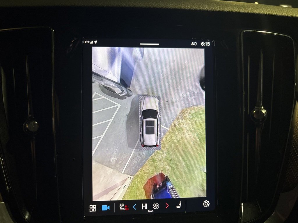 Certified 2025 Volvo V60 B5 Cross Country Plus image 8