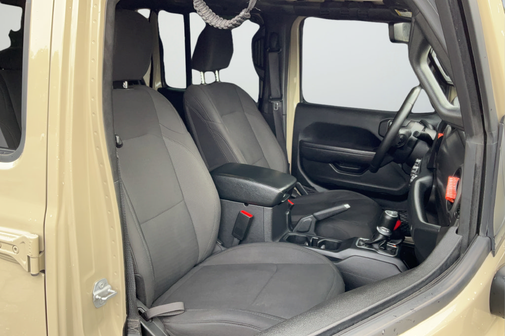 Used 2022 Jeep Gladiator Sport AWD/4WD image 19