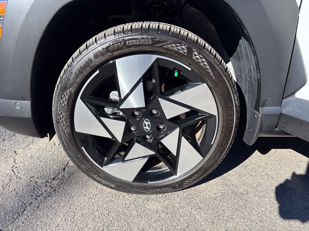 Certified 2024 Hyundai Kona Limited AWD/4WD image 11