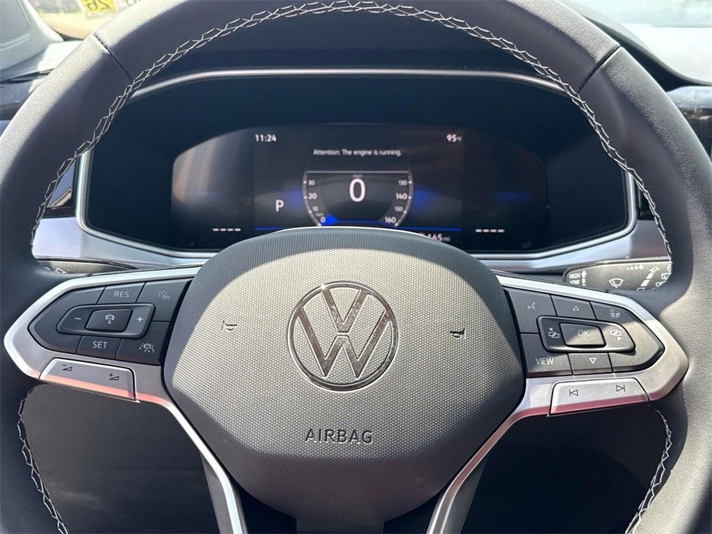 New 2025 Volkswagen Taos SE image 15