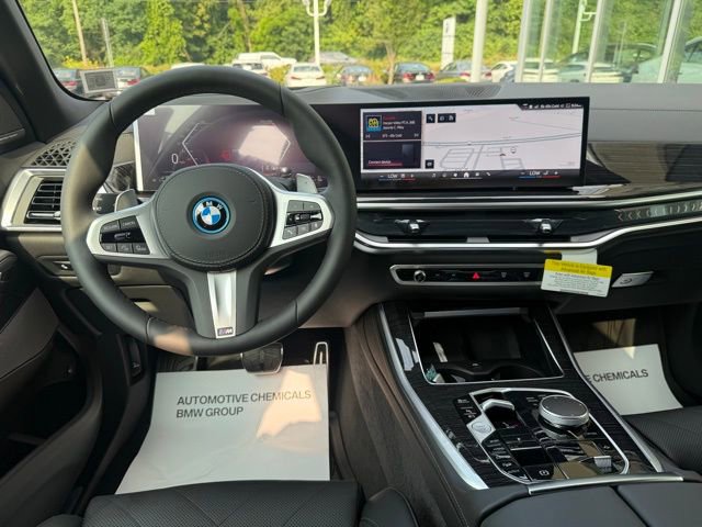 Used 2026 BMW X5 xDrive50e image 12