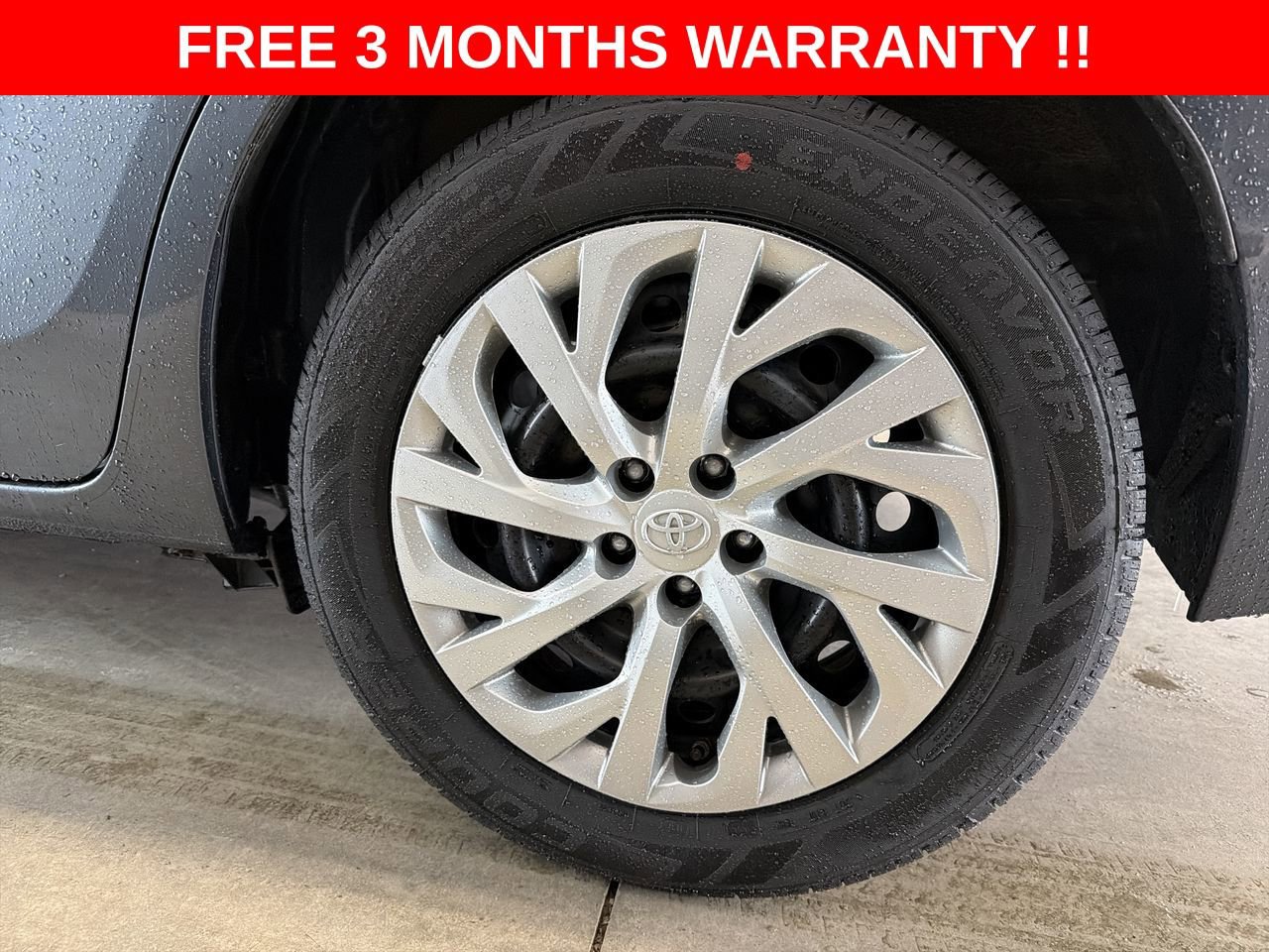 Used 2017 Toyota Corolla LE image 32