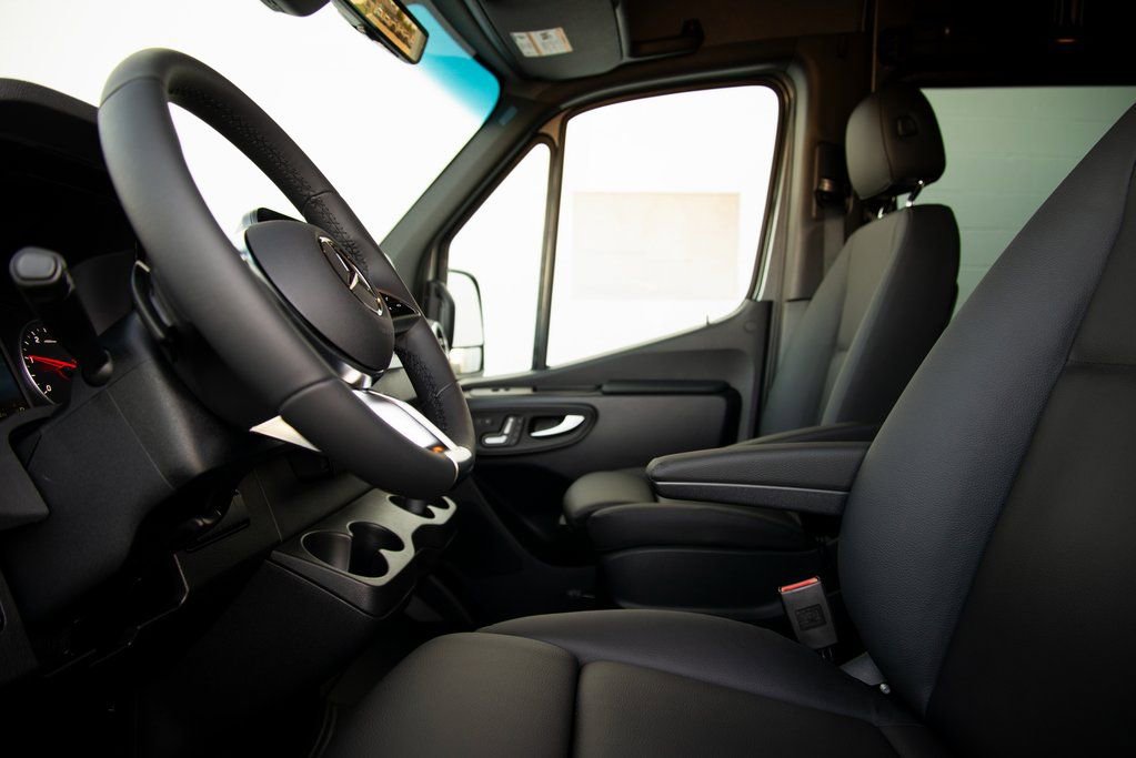 New 2025 Mercedes-Benz Sprinter 2500 image 13