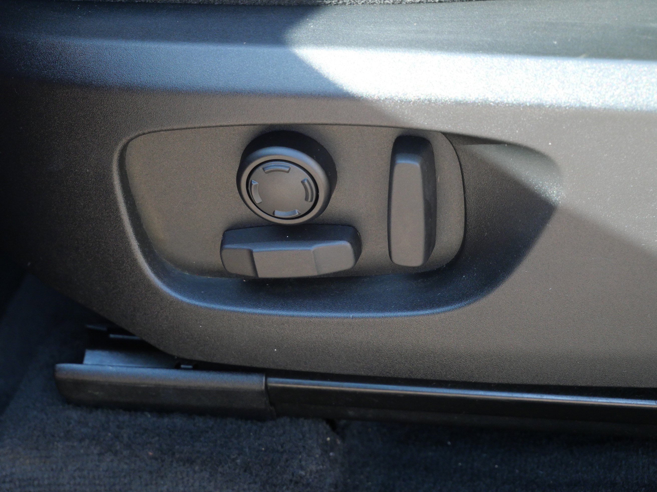 Used 2016 Land Rover Discovery Sport HSE image 15