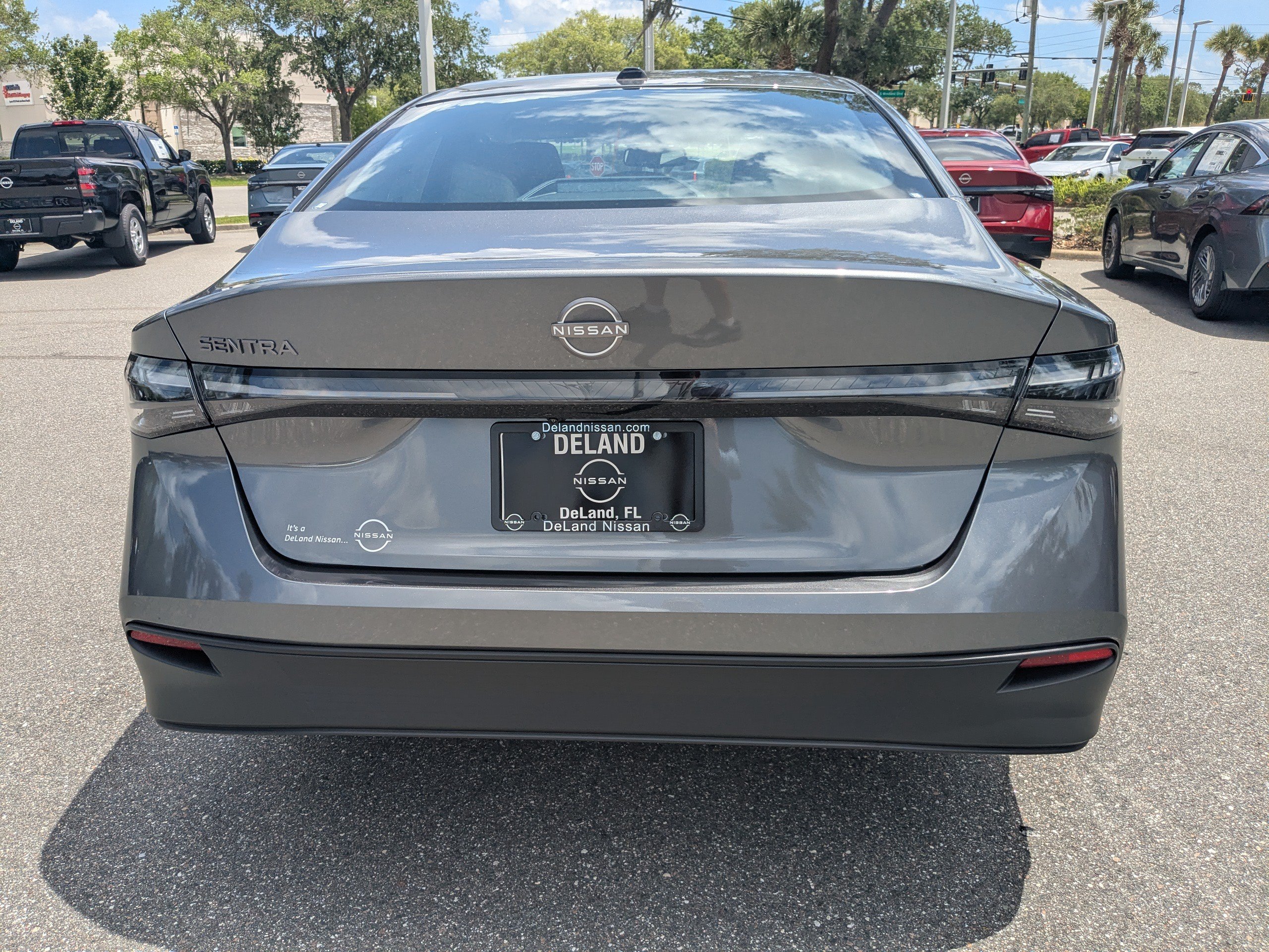 New 2026 Nissan Sentra SV w/ SV Convenience Package FWD image 5
