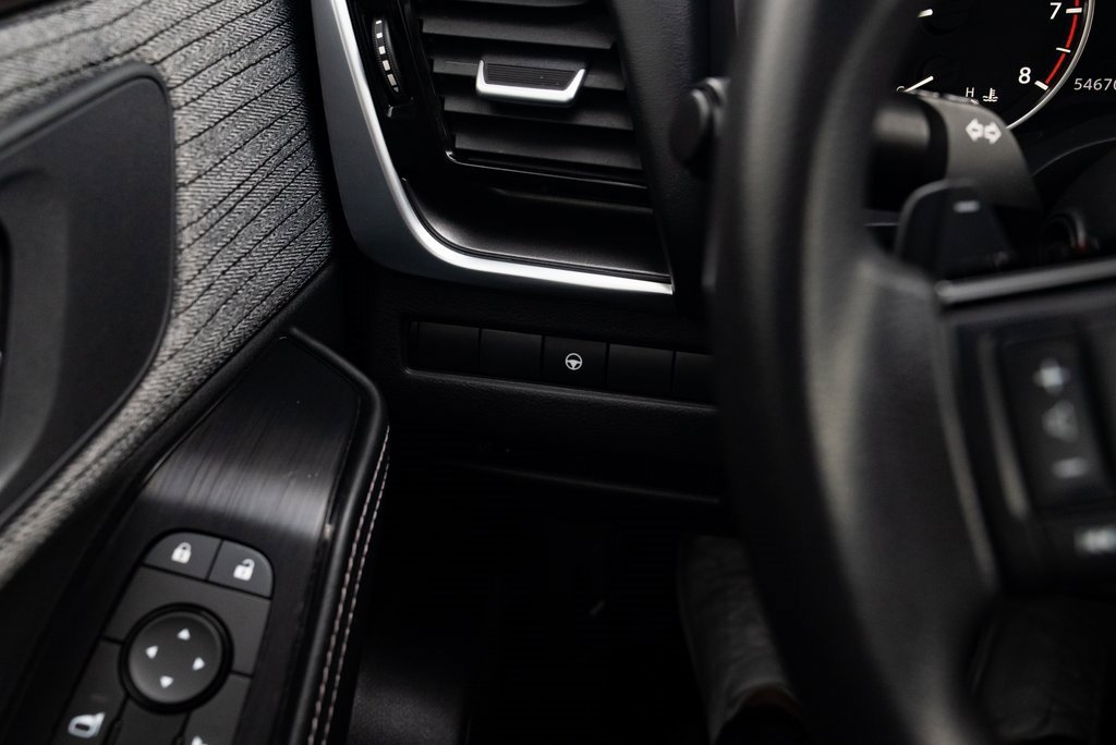 Used 2022 Nissan Rogue SV image 13