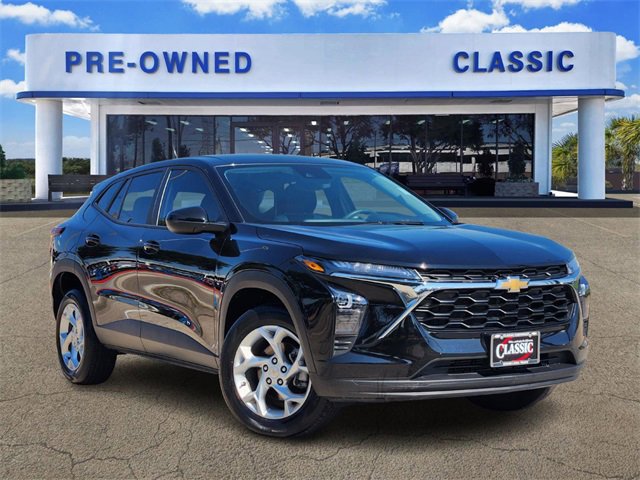 Used 2024 Chevrolet Trax LS w/ LS Convenience Package