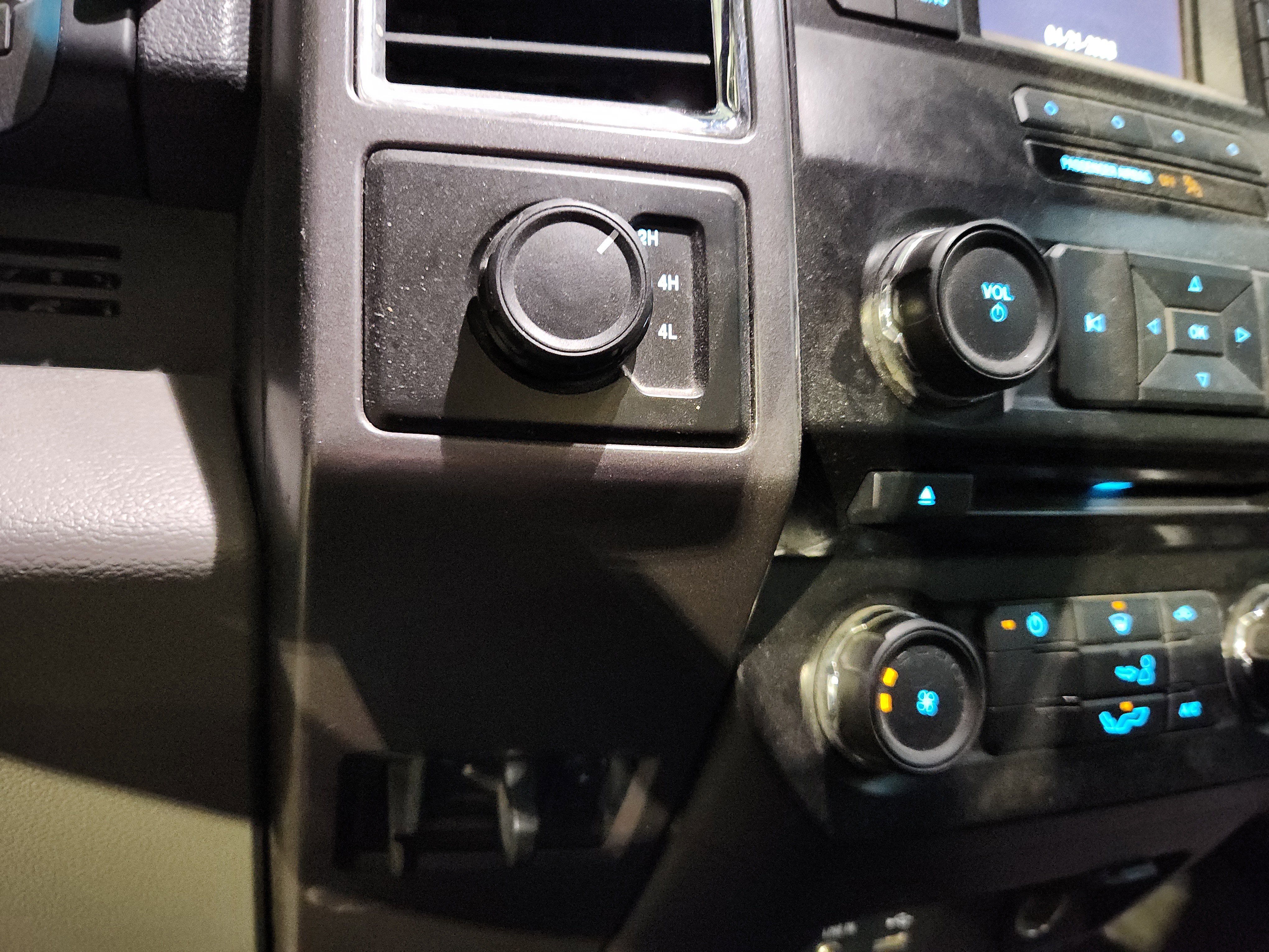 Used 2015 Ford F150 XLT image 8