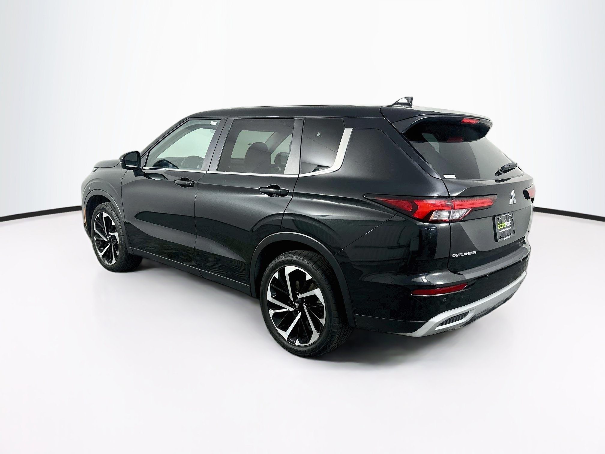 Used 2024 Mitsubishi Outlander SE Black Edition AWD/4WD image 5
