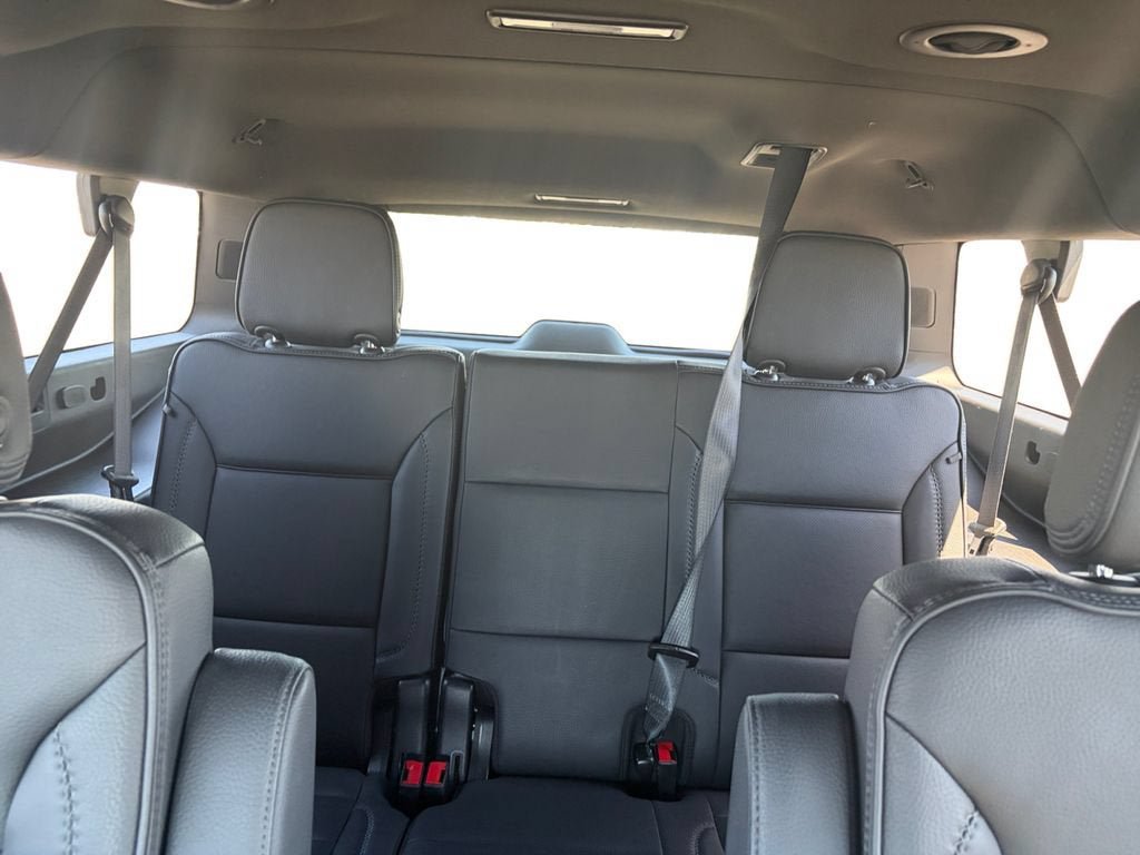 Certified 2025 GMC Yukon XL Denali AWD/4WD image 16