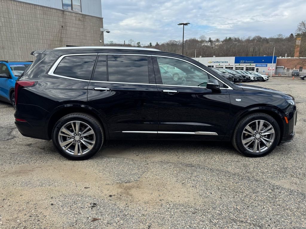 Used 2024 Cadillac XT6 Premium Luxury AWD/4WD image 7