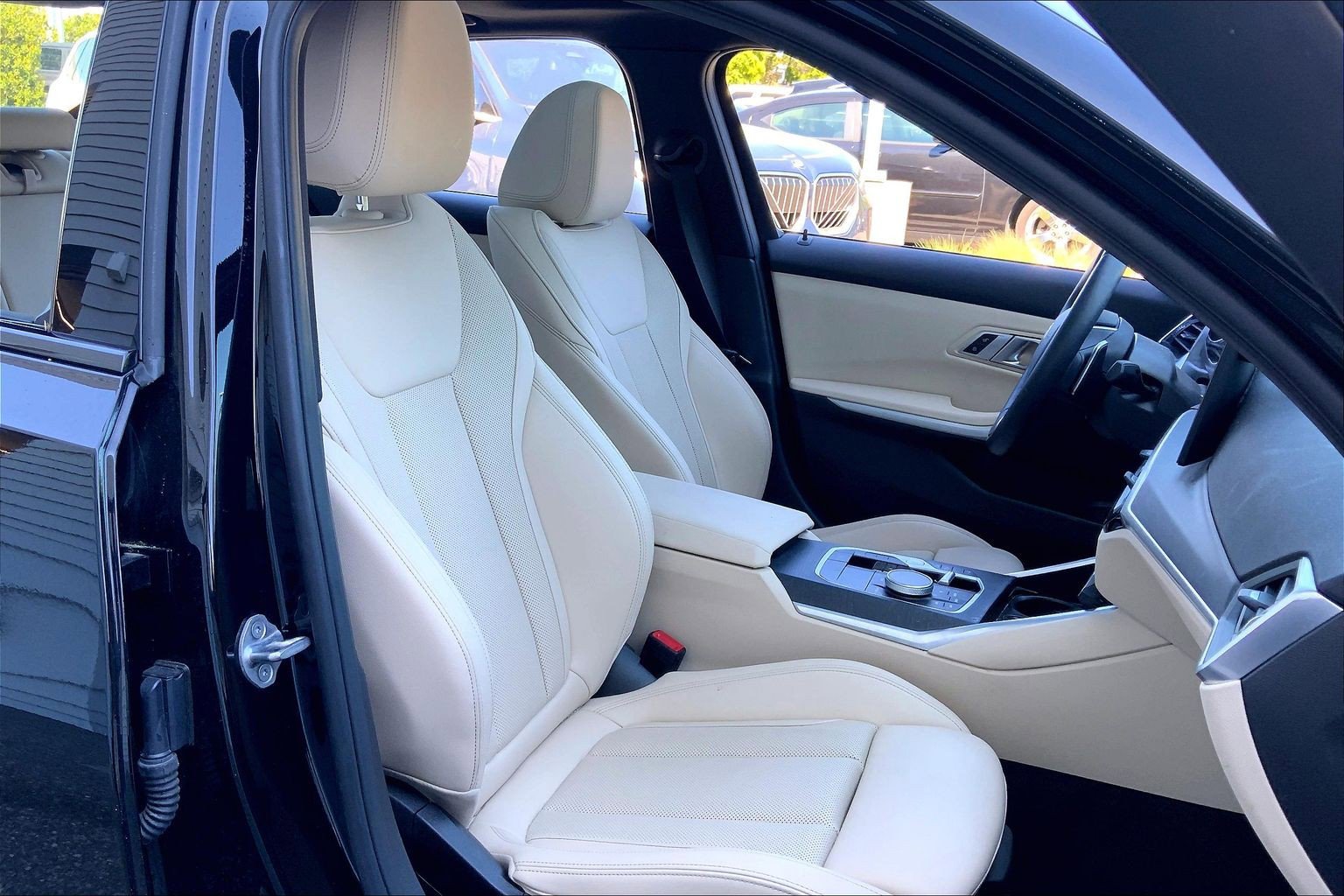 Used 2023 BMW 330e w/ Driving Assistance Package RWD image 17