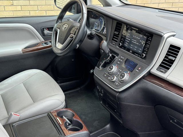 Used 2019 Toyota Sienna Limited Premium image 10
