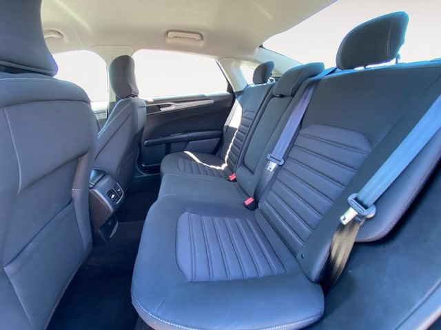 Used 2019 Ford Fusion SE FWD image 13