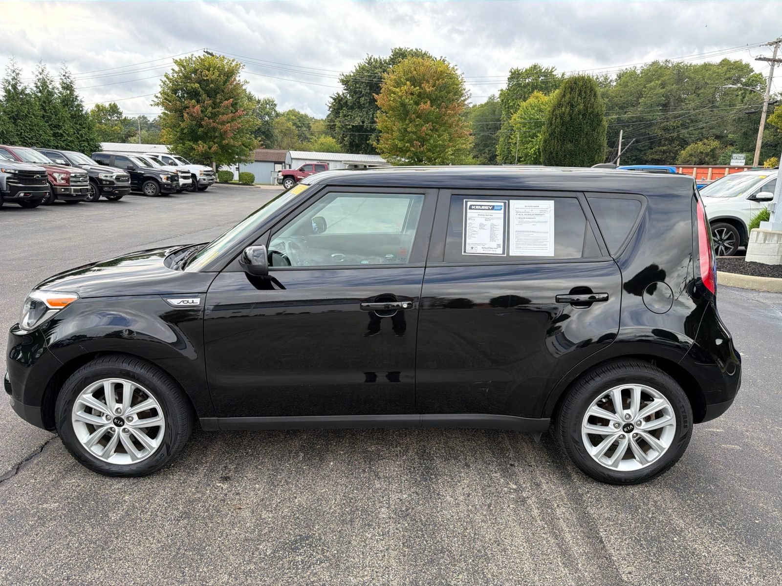 Used 2018 Kia Soul + FWD image 2