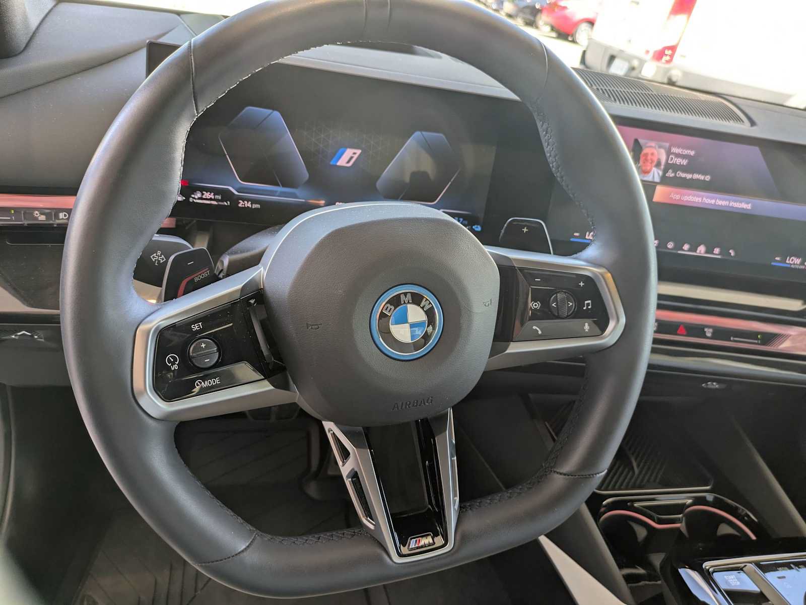 Used 2026 BMW 550e xDrive w/ Premium Package AWD/4WD image 9