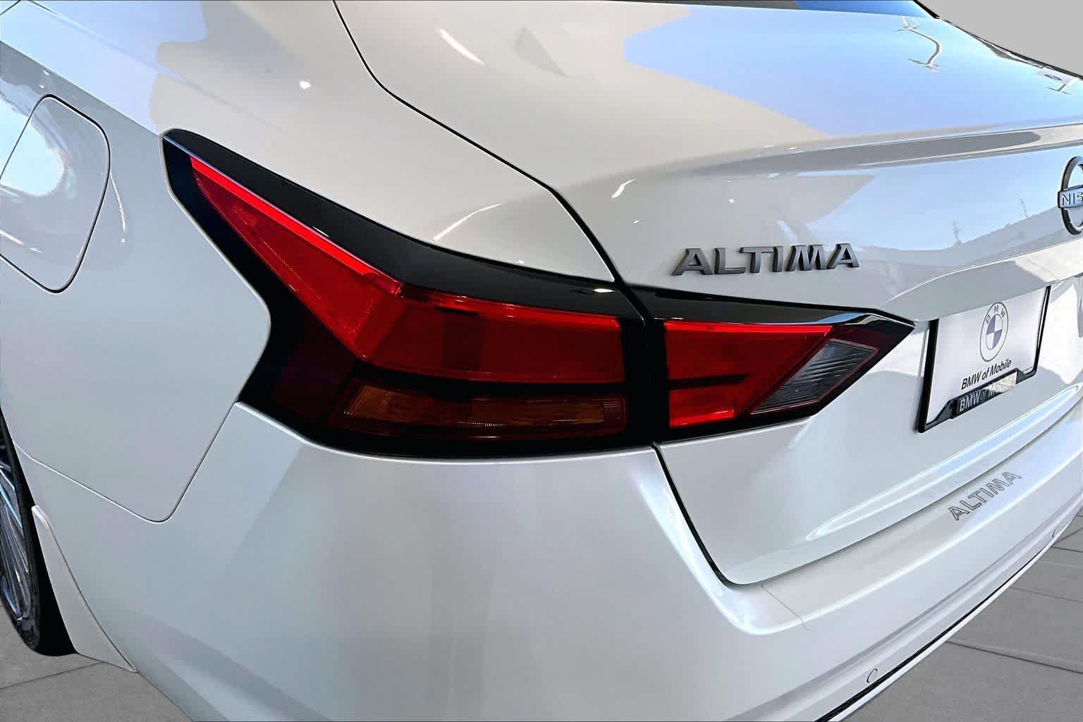 Used 2025 Nissan Altima 2.5 SL FWD image 27