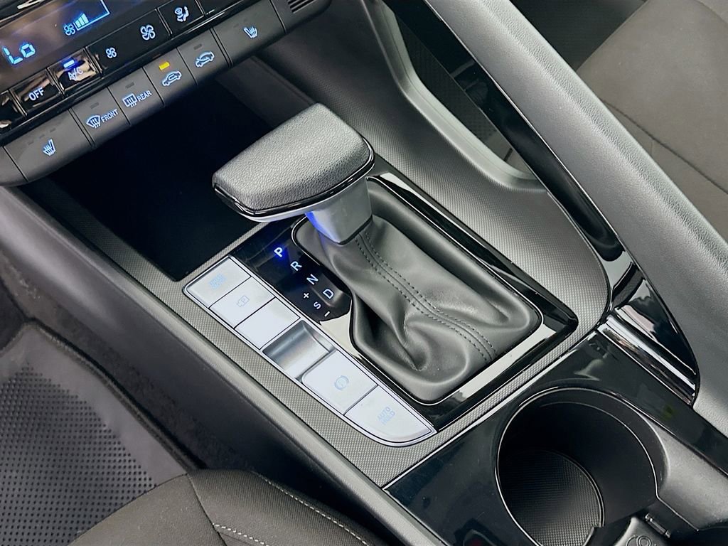 Certified 2023 Hyundai Elantra Blue image 16