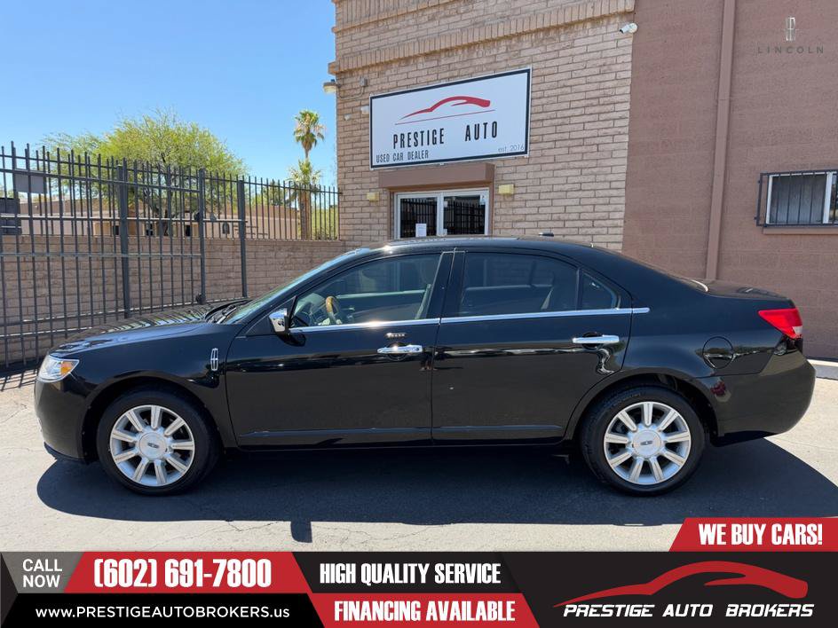 Used 2012 Lincoln MKZ FWD image 2