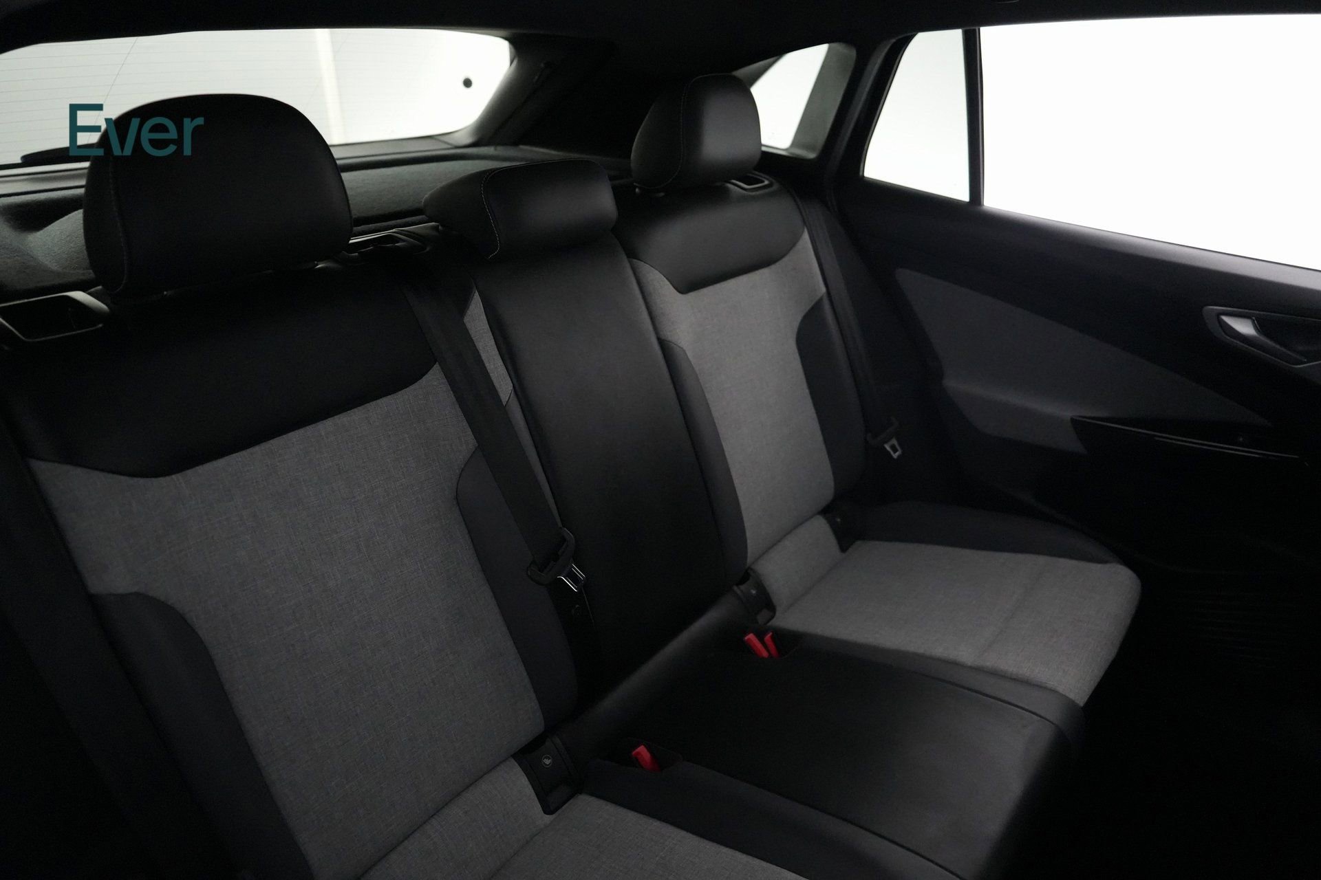 Used 2024 Volkswagen ID.4 2WD image 9