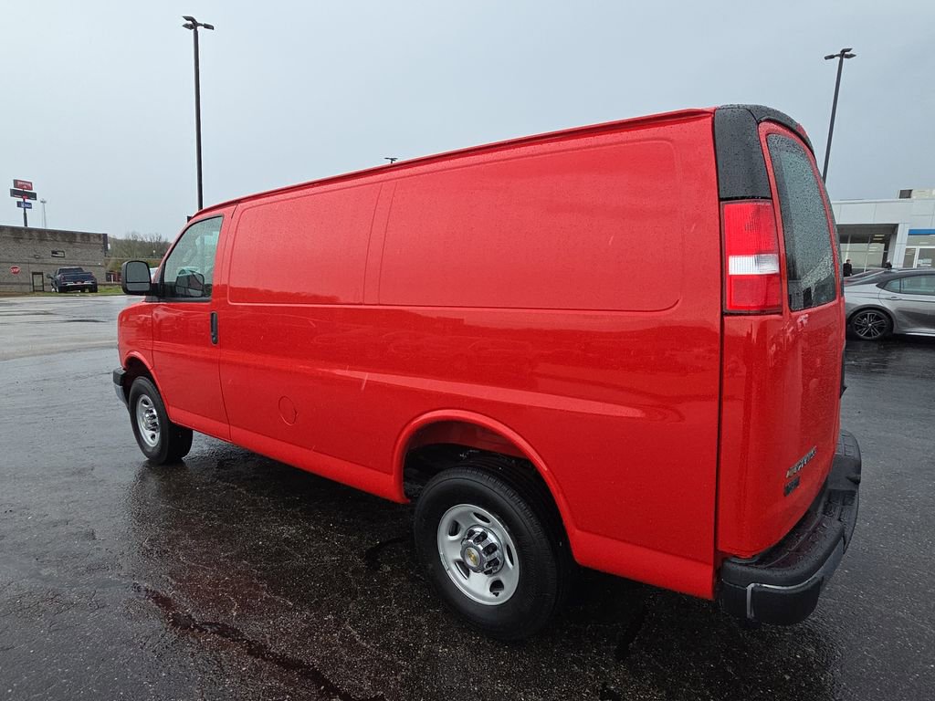New 2026 Chevrolet Express 3500 RWD image 6