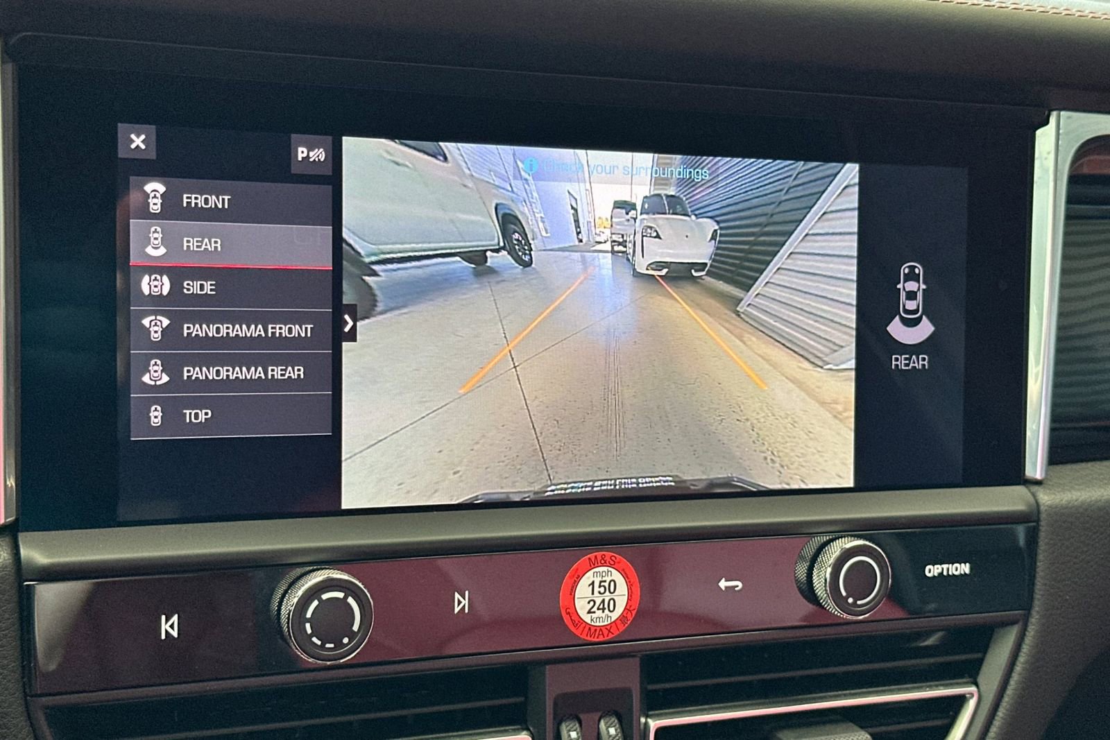 Used 2025 Porsche Macan image 24