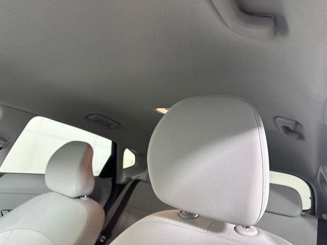 Used 2025 Hyundai Kona SEL image 12