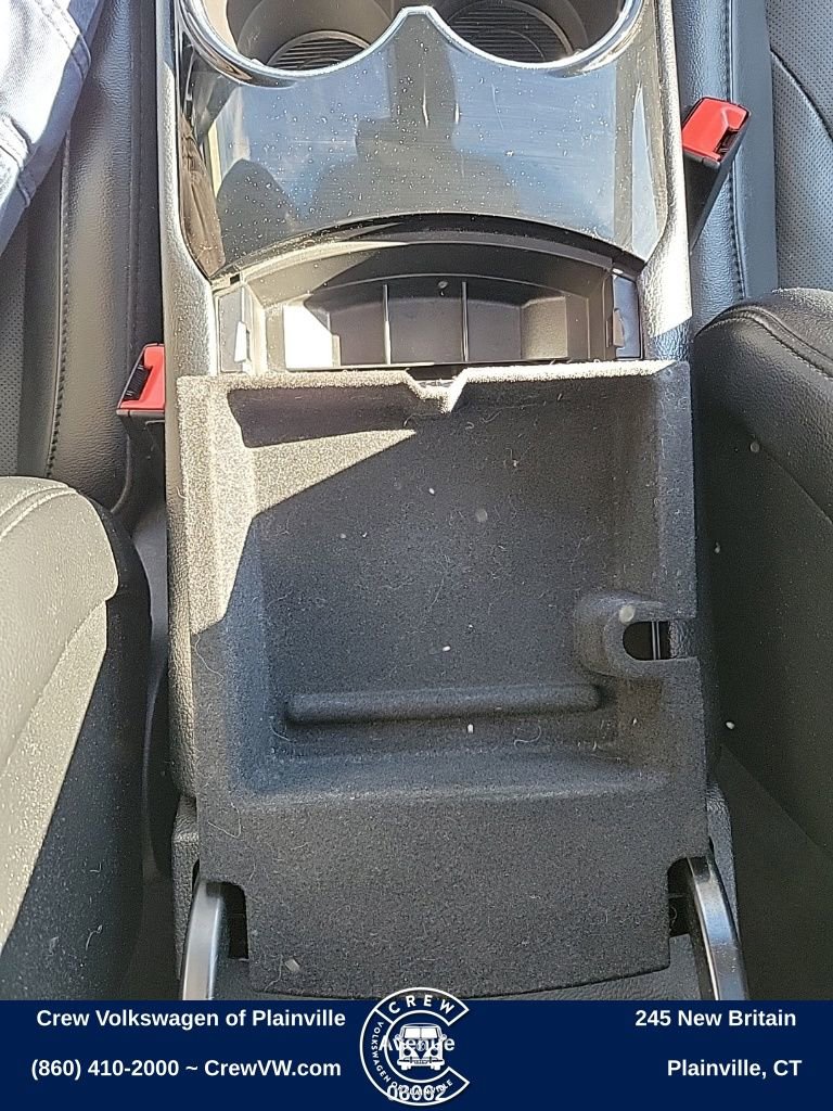 Used 2018 Ford Edge Titanium w/ Equipment Group 302A image 43